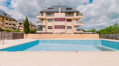 Duplex 3 bedrooms of 130 m² in Club Encinas (28669)