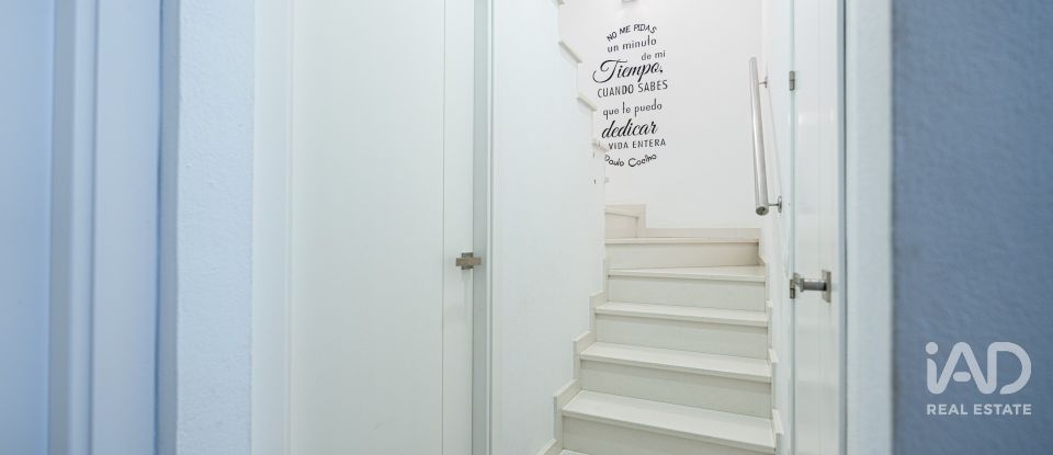 Casa 3 habitaciones de 190 m² en Moguer (21800)