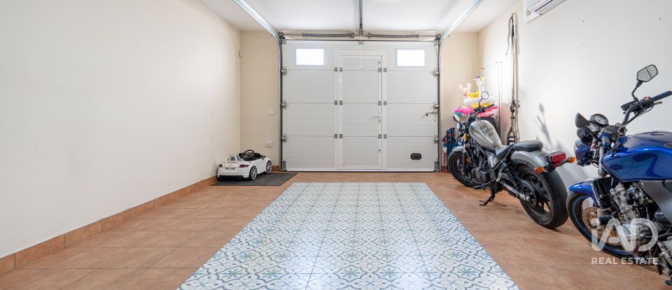 Casa 3 habitaciones de 190 m² en Moguer (21800)