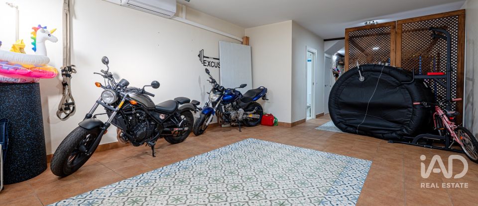 Casa 3 habitaciones de 190 m² en Moguer (21800)