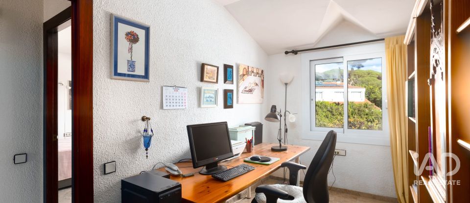 Casa 4 habitaciones de 246 m² en Sant Andreu de Llavaneres (08392)