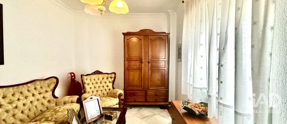 Building in Lepe (21440) of 201 m²