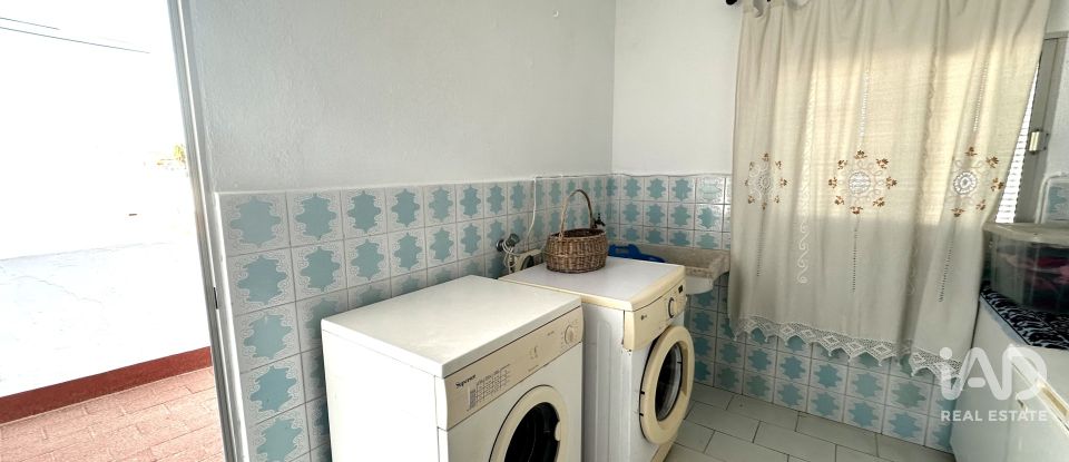 Building in Lepe (21440) of 201 m²