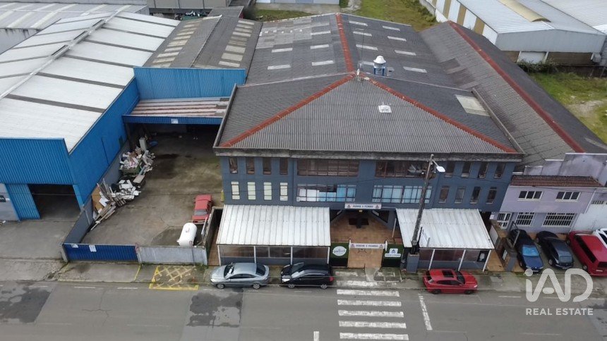 Botiga / Local comercial de 1.511 m² a Carballo (15100)