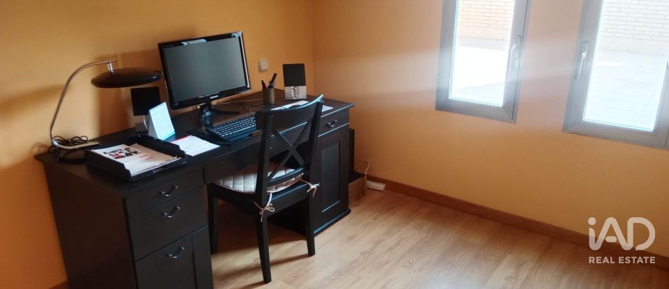 Penthouse 5 bedrooms of 126 m² in Zaragoza (50011)