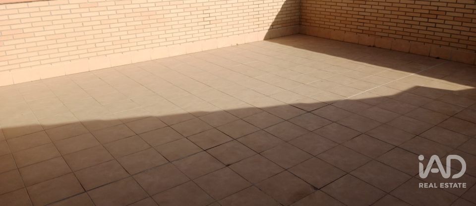 Penthouse 5 bedrooms of 126 m² in Zaragoza (50011)