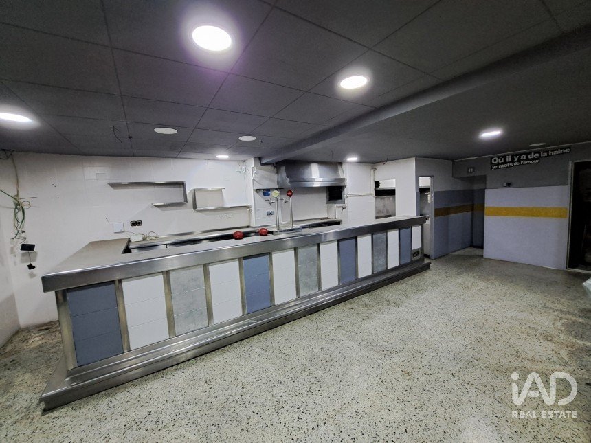 Bar de 67 m² en Santa Coloma de Gramenet (08921)