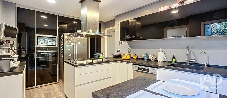 Casa 6 habitacions de 354 m² a Teià (08329)