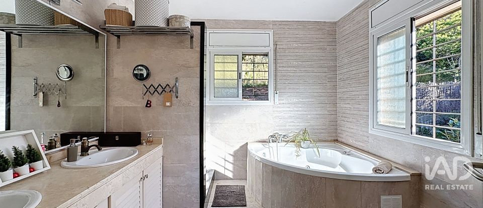 Casa 6 habitacions de 354 m² a Teià (08329)