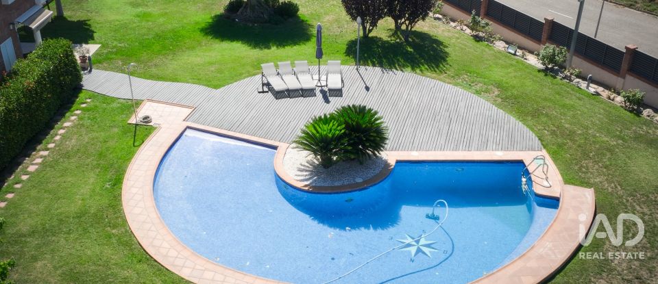 Cottage 4 bedrooms of 397 m² in Palau-Solita I Plegamans (08184)