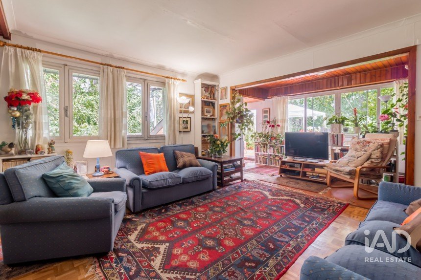 Cottage 5 bedrooms of 250 m² in Club Encinas (28669)