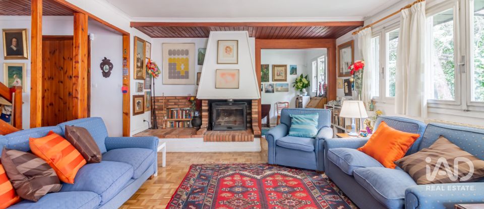 Cottage 5 bedrooms of 250 m² in Club Encinas (28669)