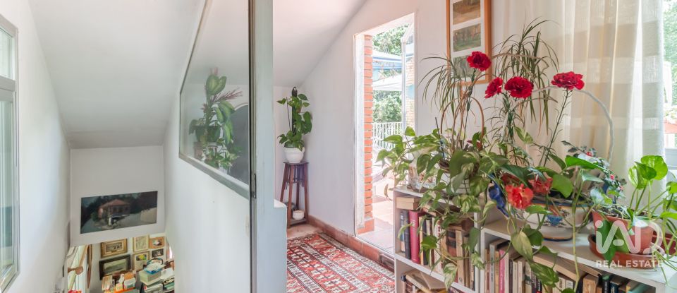 Cottage 5 bedrooms of 250 m² in Club Encinas (28669)