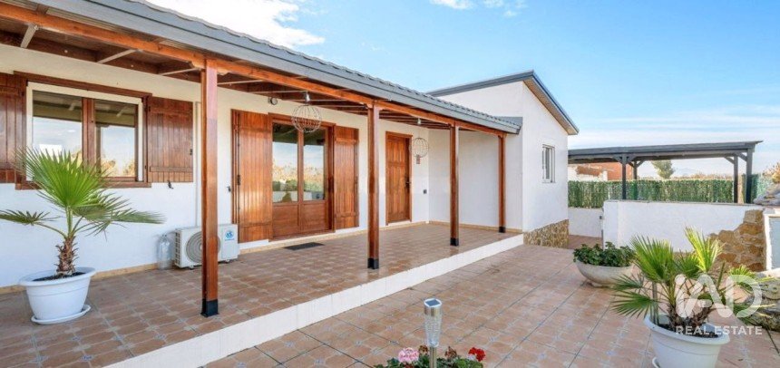 Chalet 3 habitaciones de 124 m² en Elx/Elche (03294)