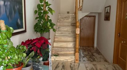 House 10 bedrooms of 256 m² in León (24008)