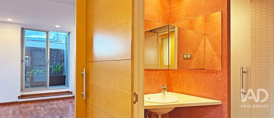 Piso 2 habitaciones de 84 m² en Barcelona (08011)