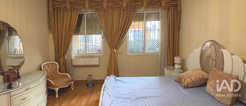 Casa 4 habitacions de 309 m² a Sevilla (41008)