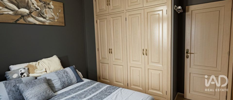 Casa 4 habitacions de 309 m² a Sevilla (41008)