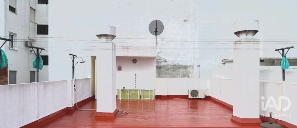 Casa 4 habitacions de 309 m² a Sevilla (41008)