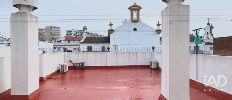 Casa 4 habitacions de 309 m² a Sevilla (41008)