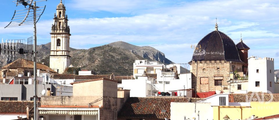 Edificio de 1.375 m² en Pego (03780)