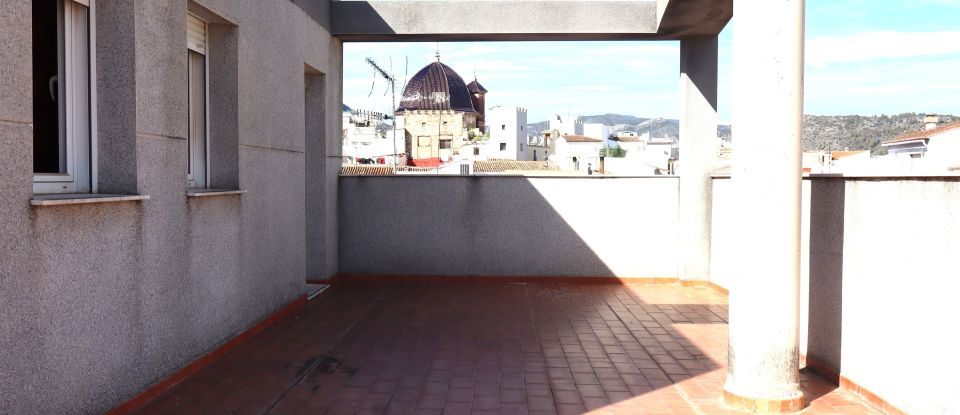 Edificio de 1.375 m² en Pego (03780)