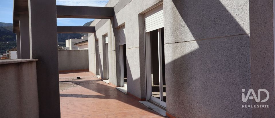 Edificio de 1.375 m² en Pego (03780)