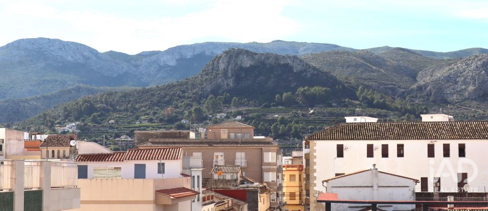 Edificio de 1.375 m² en Pego (03780)