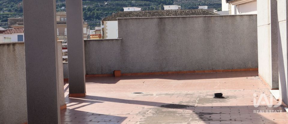 Edificio de 1.375 m² en Pego (03780)