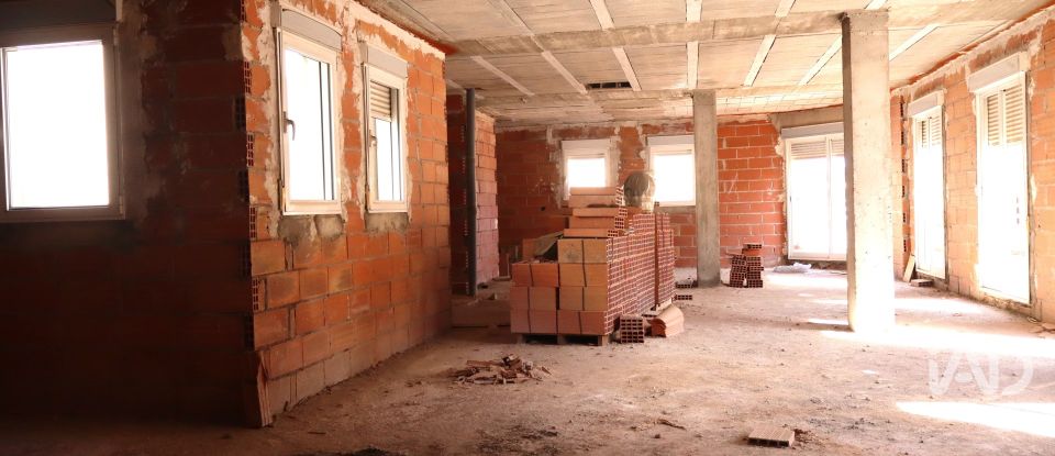 Edificio de 1.375 m² en Pego (03780)