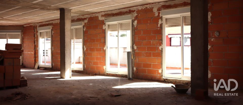 Edificio de 1.375 m² en Pego (03780)