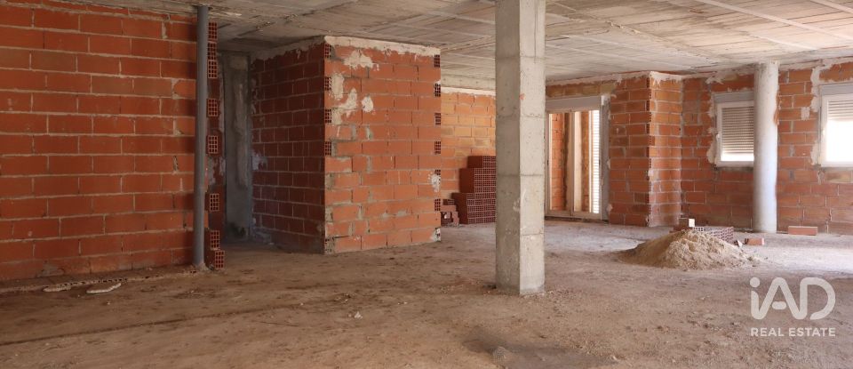 Edificio de 1.375 m² en Pego (03780)