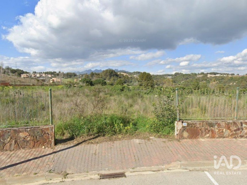 Terrain à bâtir de 943 m² à Sant Esteve Sesrovires (08635)