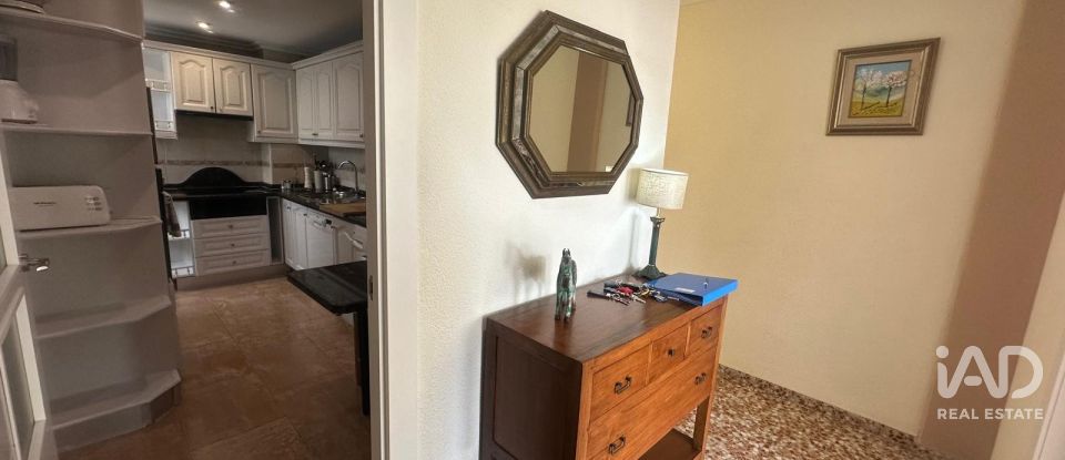 Pis 3 habitacions de 102 m² a Alicante/Alacant (03013)