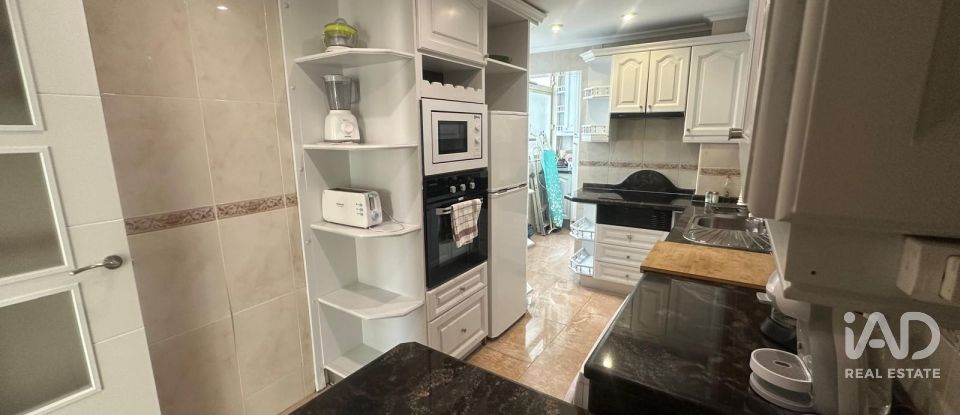 Pis 3 habitacions de 102 m² a Alicante/Alacant (03013)