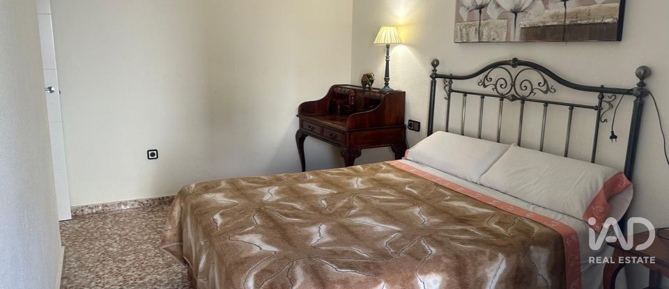 Pis 3 habitacions de 102 m² a Alicante/Alacant (03013)