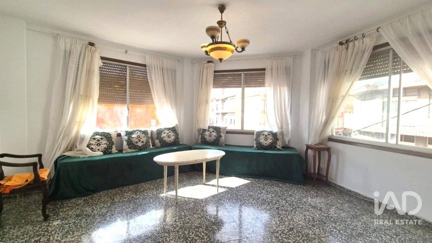 Pis 3 habitacions de 137 m² a Oliva (46780)