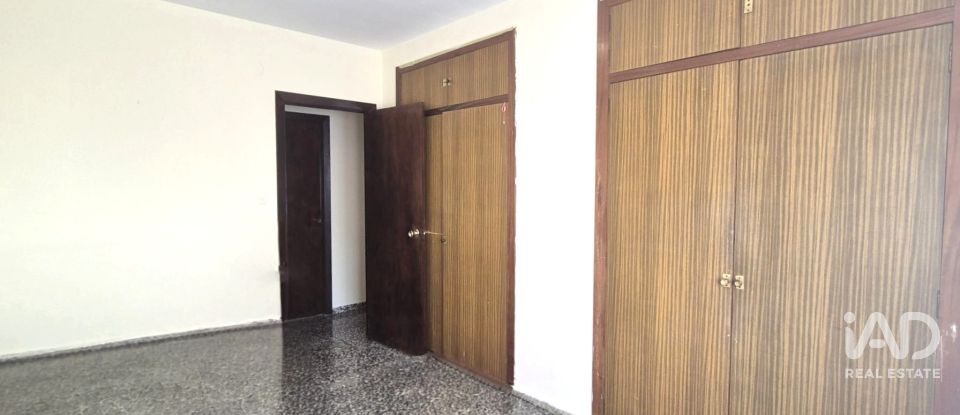 Pis 3 habitacions de 137 m² a Oliva (46780)