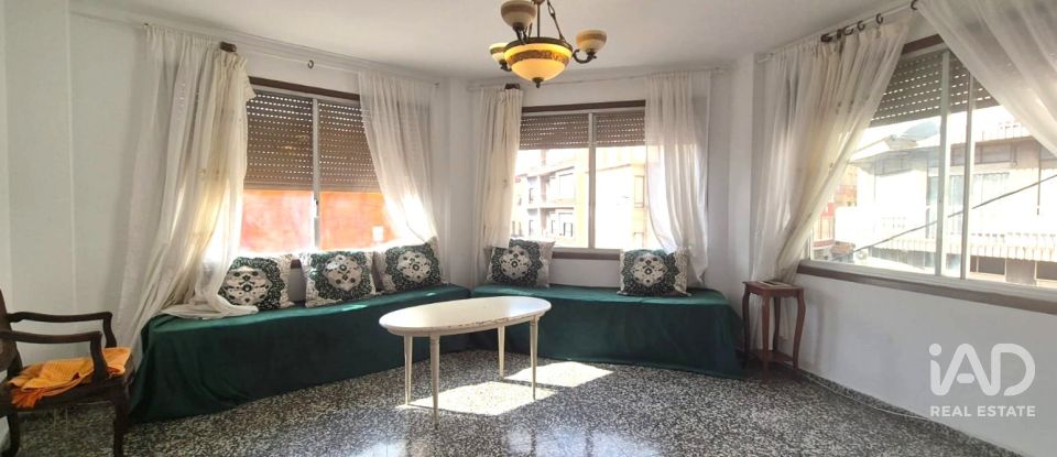 Pis 3 habitacions de 137 m² a Oliva (46780)