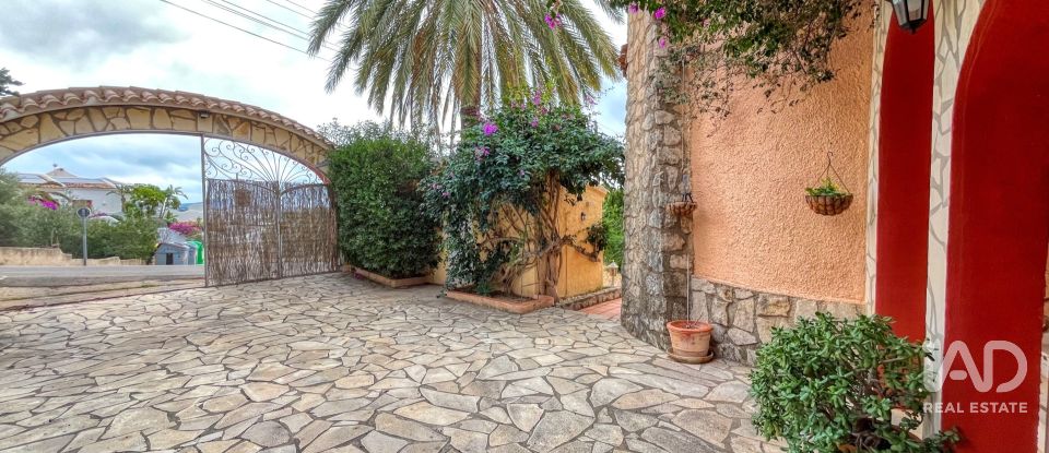 Casa de muntanya 3 habitacions de 191 m² a Calp (03710)