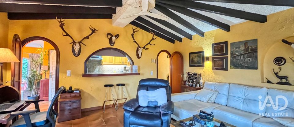 Casa de muntanya 3 habitacions de 191 m² a Calp (03710)