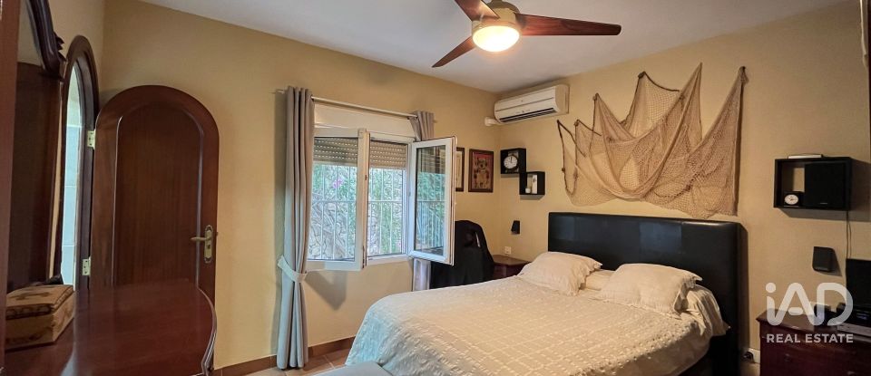 Casa de muntanya 3 habitacions de 191 m² a Calp (03710)