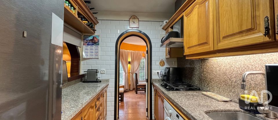 Casa de muntanya 3 habitacions de 191 m² a Calp (03710)