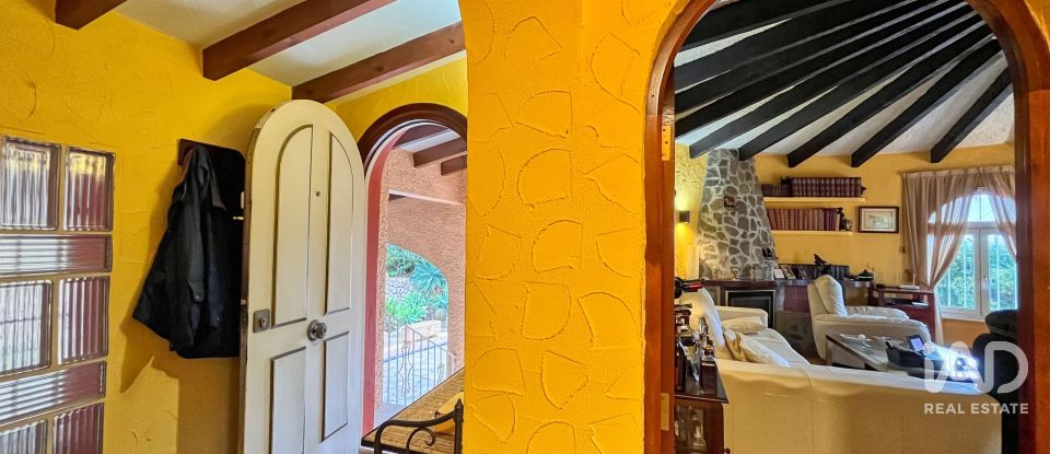 Casa de muntanya 3 habitacions de 191 m² a Calp (03710)