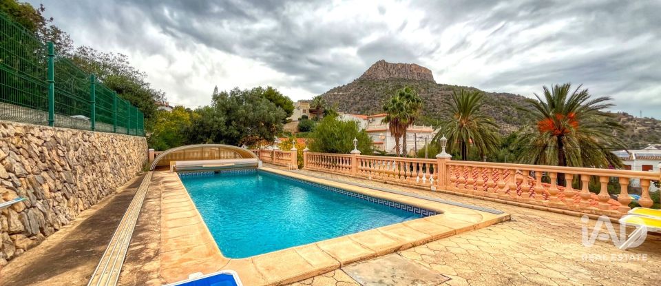 Casa de muntanya 3 habitacions de 191 m² a Calp (03710)