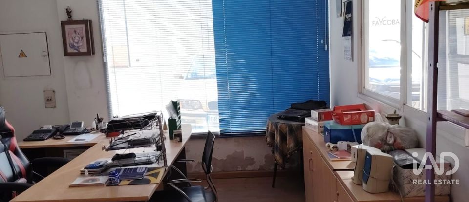 Botiga / Local comercial de 300 m² a El Chaparral (18290)