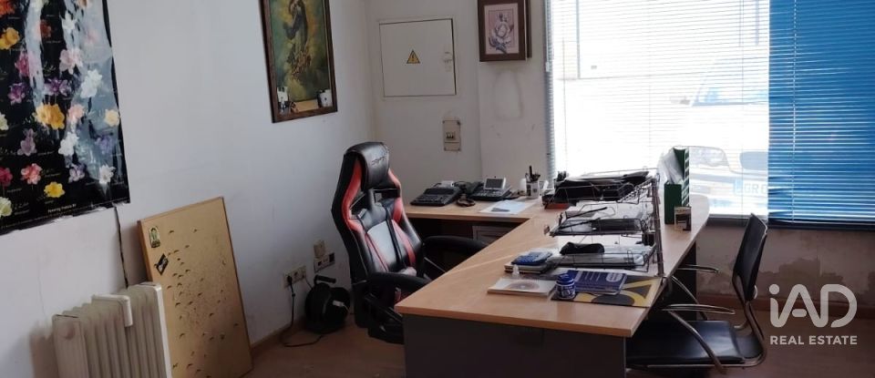 Botiga / Local comercial de 300 m² a El Chaparral (18290)