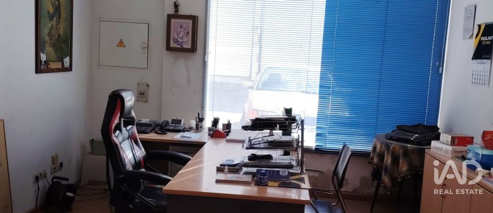 Botiga / Local comercial de 300 m² a El Chaparral (18290)