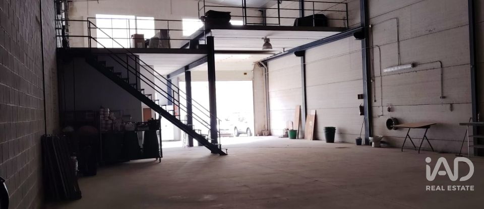 Botiga / Local comercial de 300 m² a El Chaparral (18290)