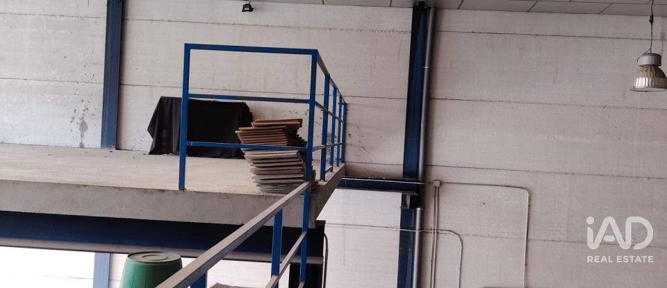 Botiga / Local comercial de 300 m² a El Chaparral (18290)